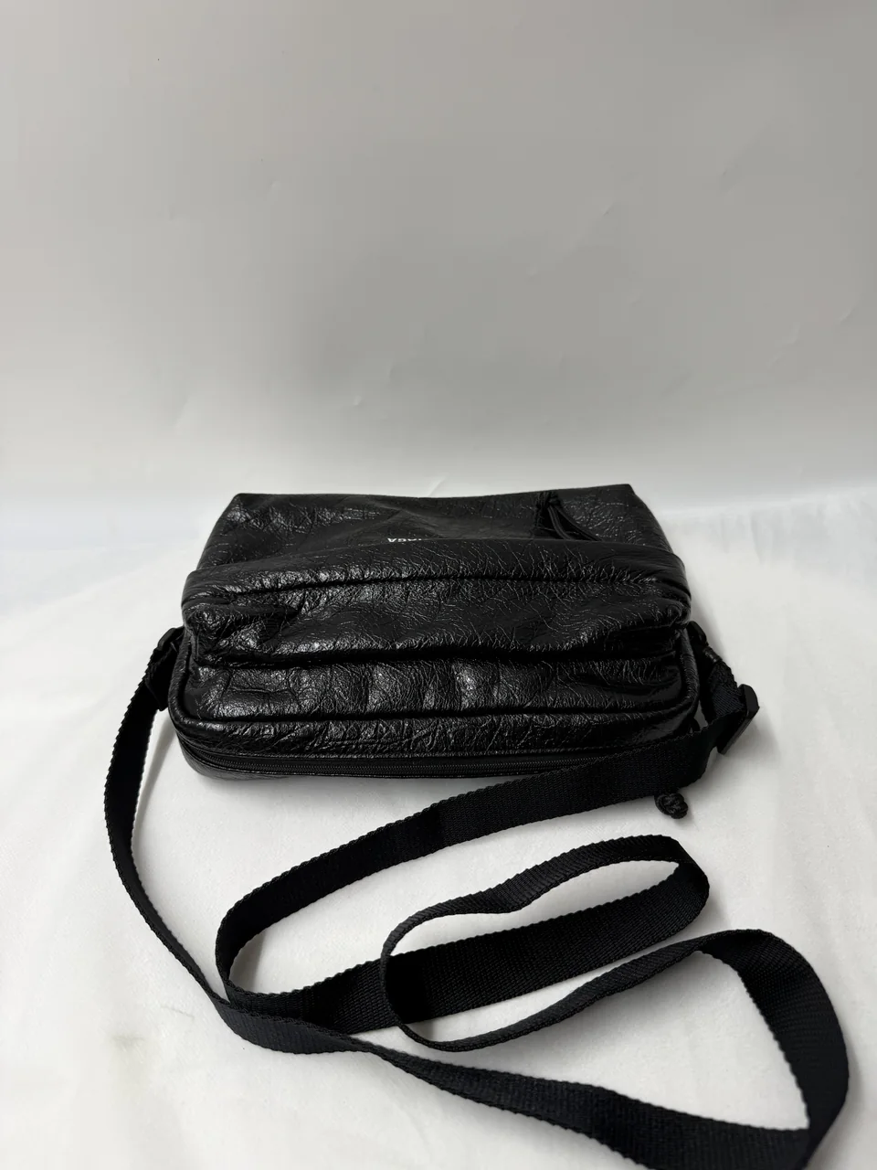 BALENCIAGA EXPLORER SHOULDER BAG (BLACK) view 7