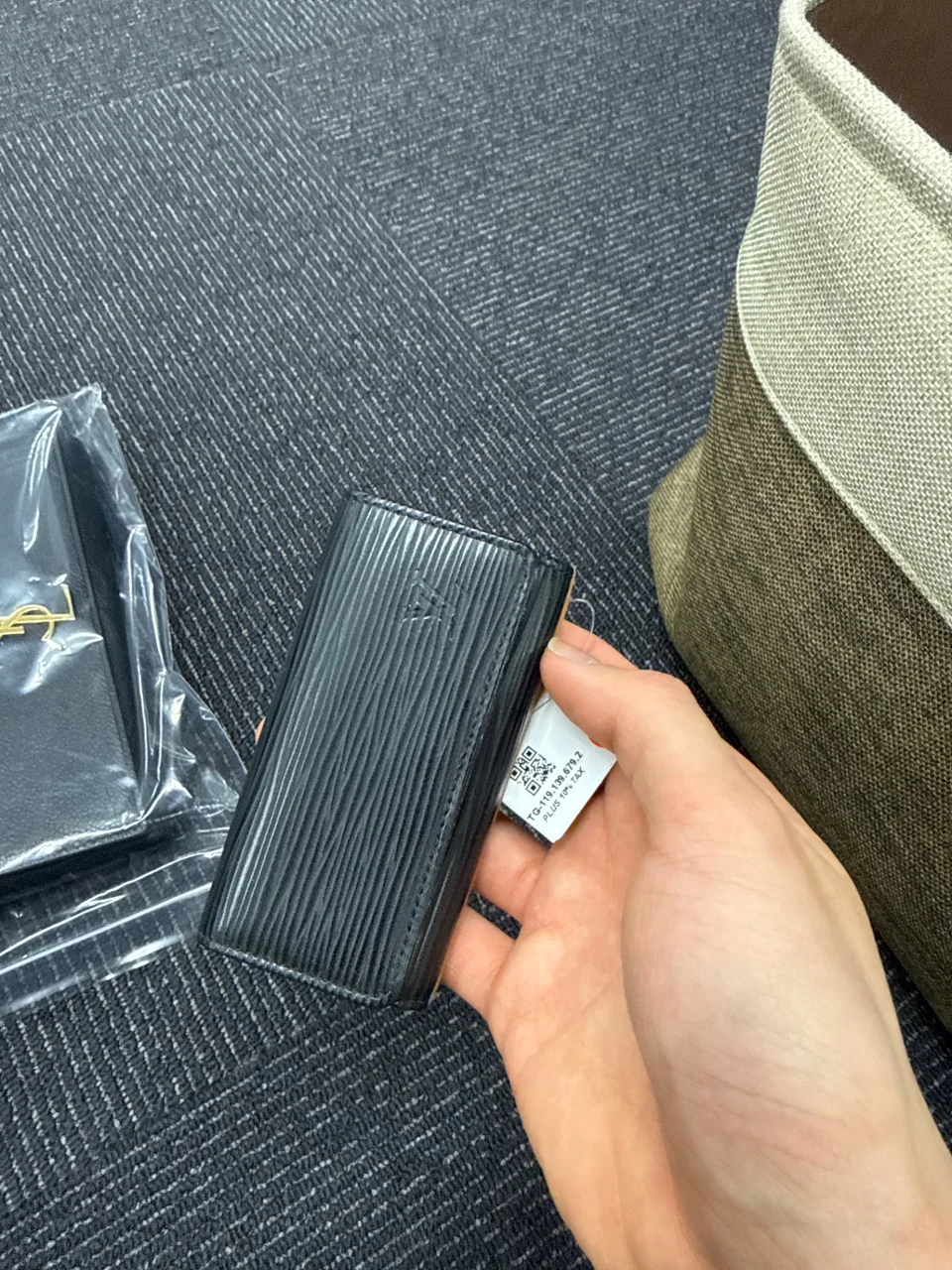 LV EPI KEY CASE (NOIR)