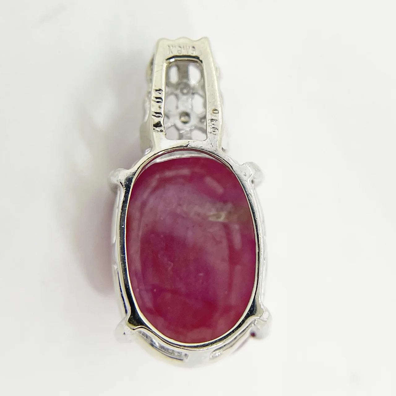 K18WG RUBY PENDANT R10.04CTS FD0.10CT 4.3G view 4