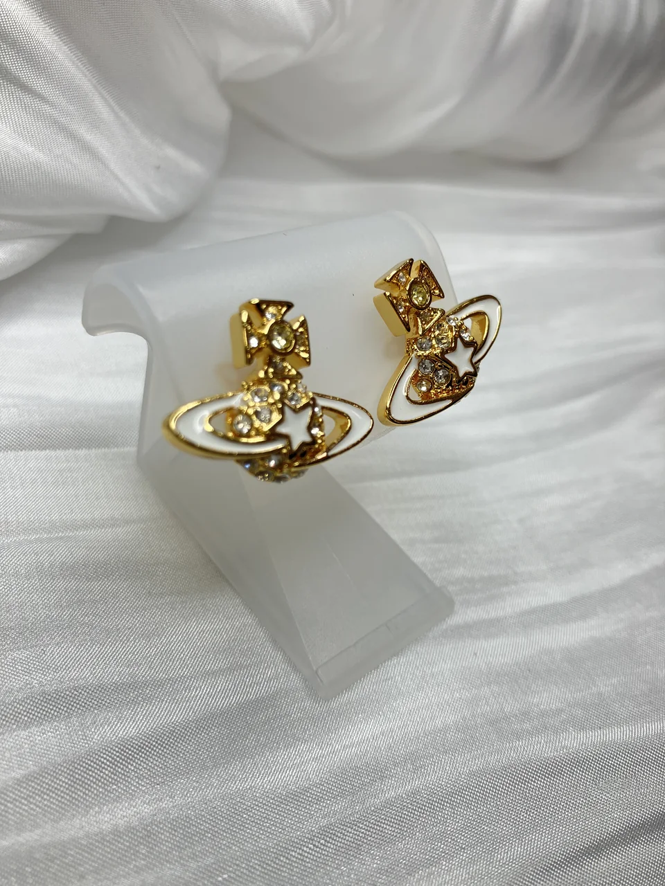 VIVIENNE WESTWOOD EARRINGS hover