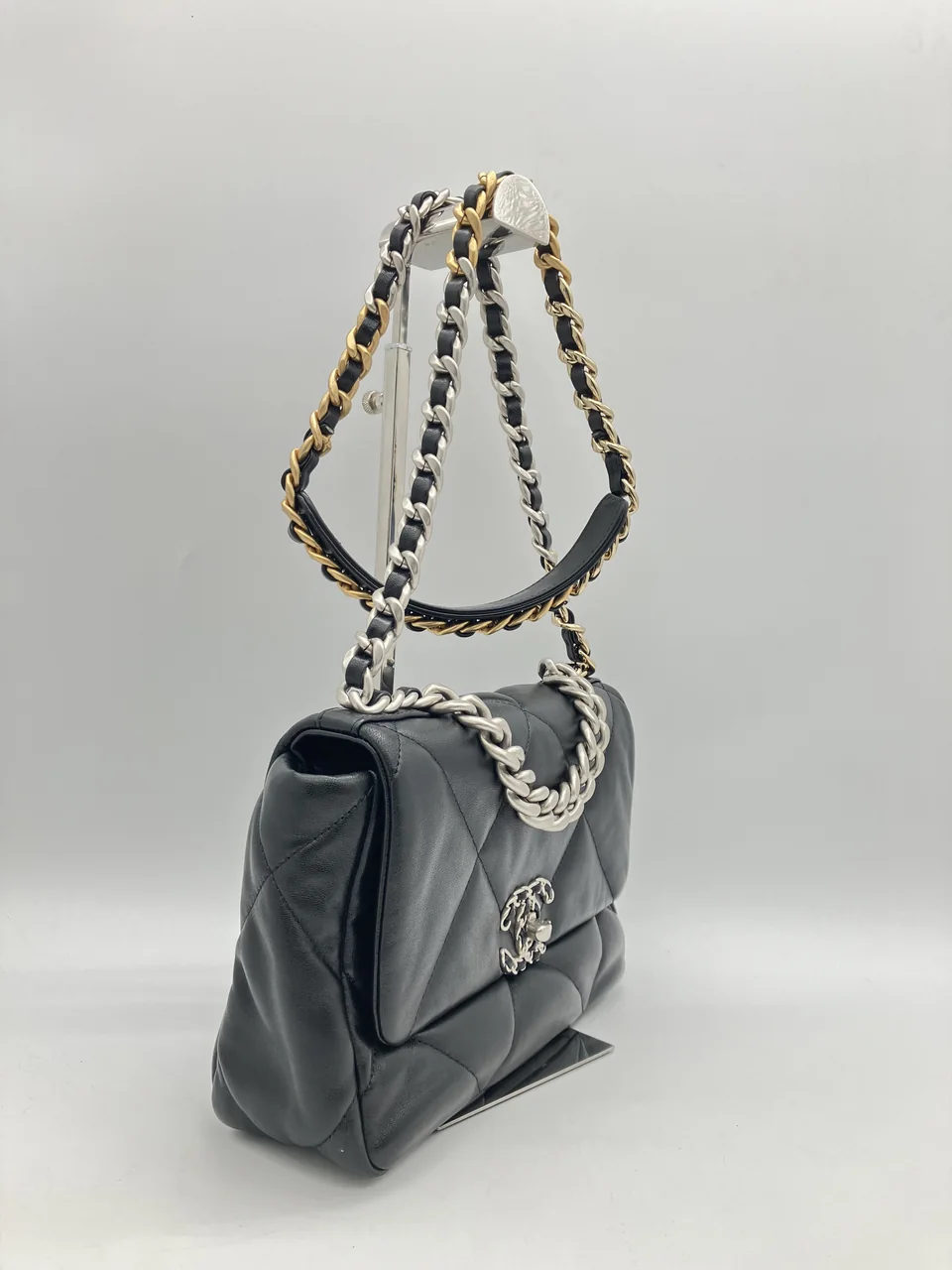 CHANEL LAMB SKIN DIXNEUF view 2