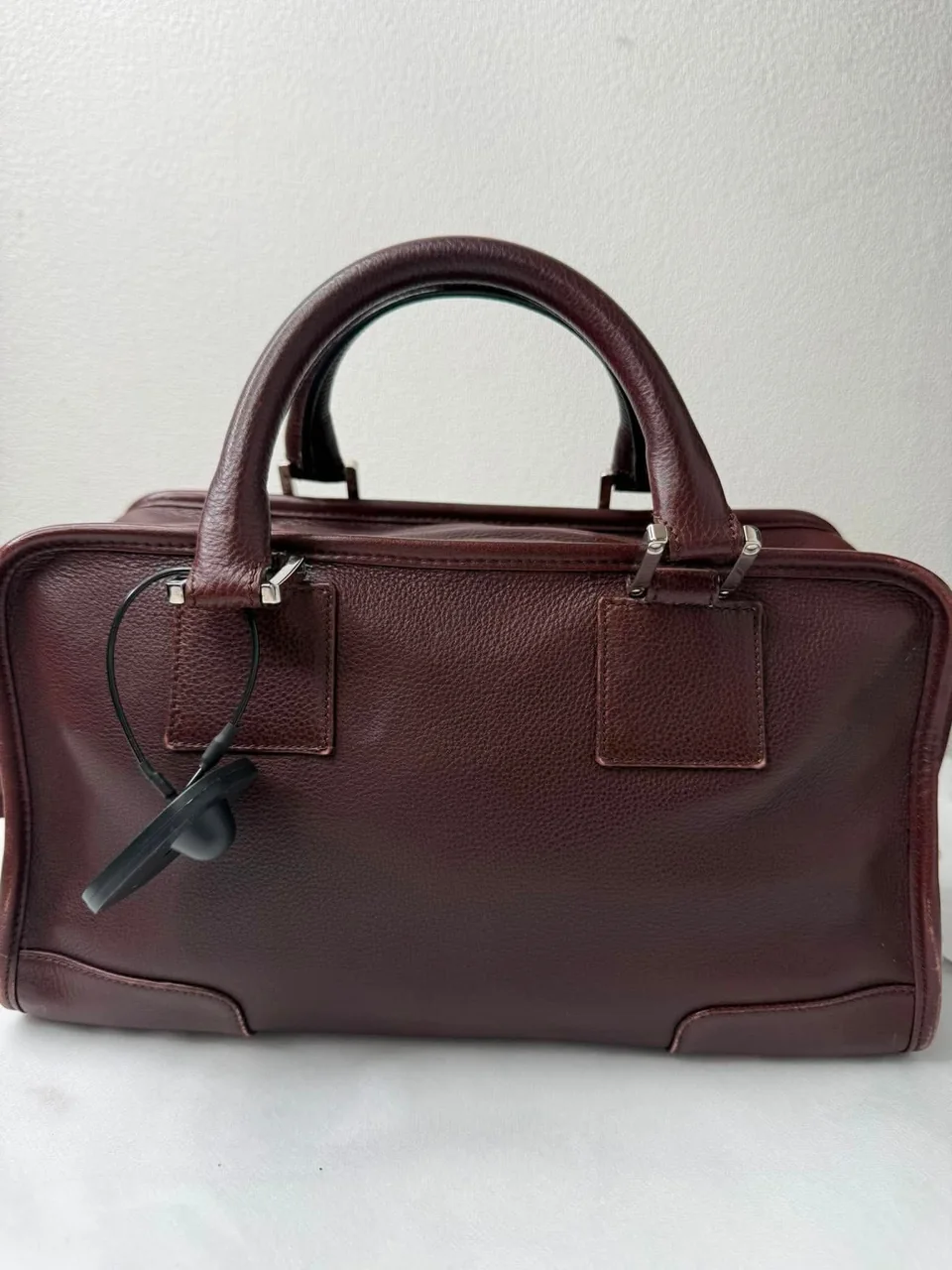 LOEWE AMAZON 28 (BORDEAUX) hover