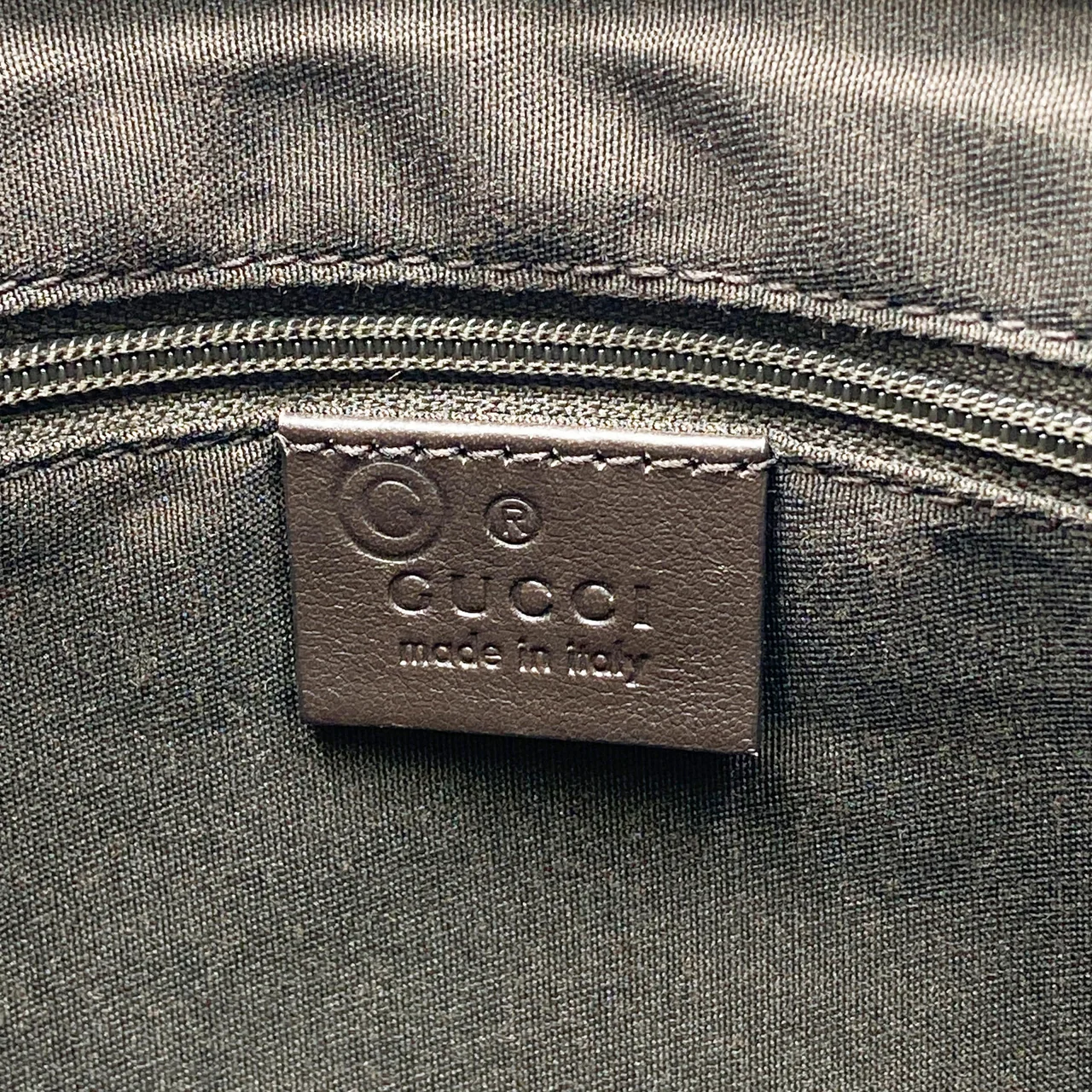 GUCCI GG SUPREME SHOULDER BAG view 3