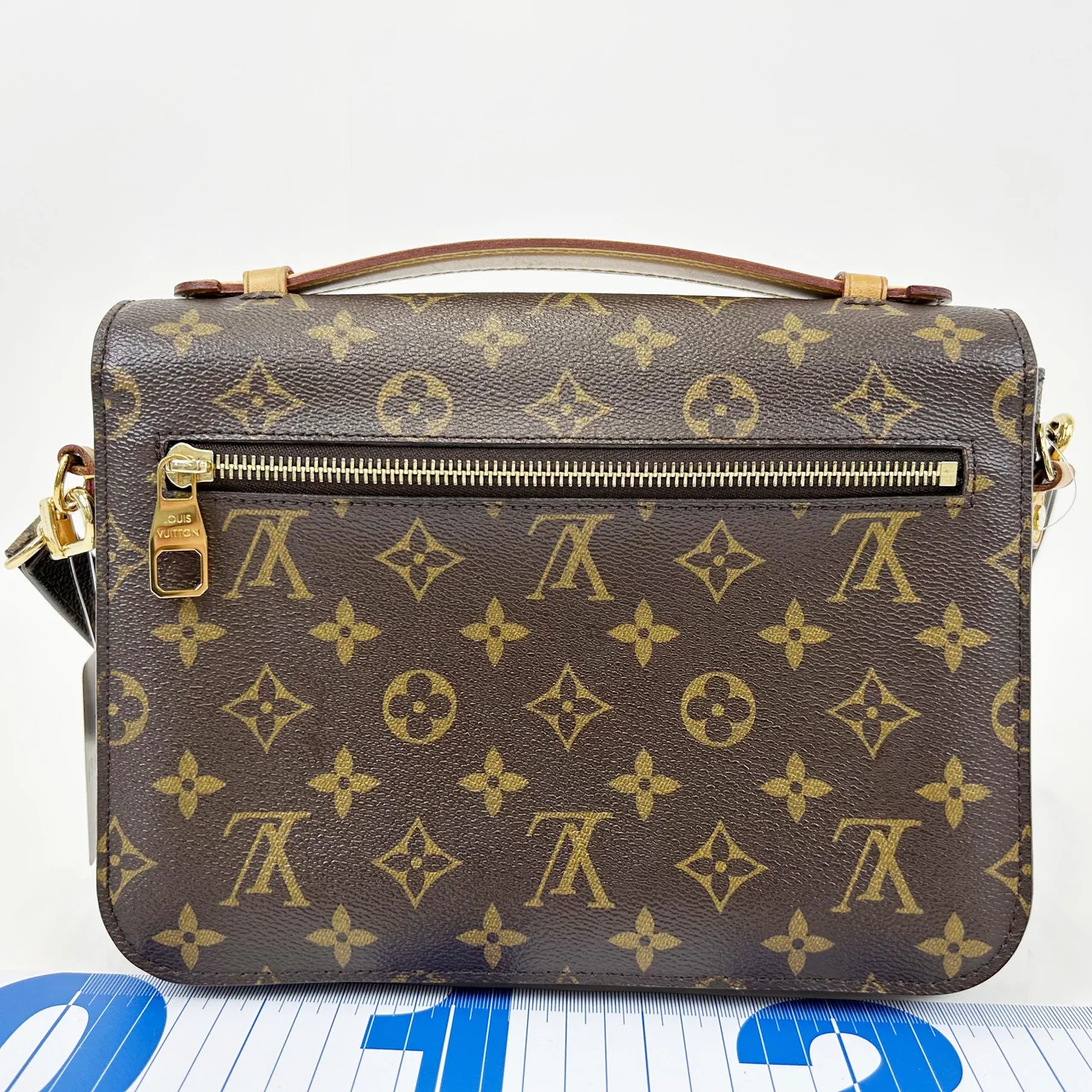 LV MONOGRAM POCHETTE METIS MM hover