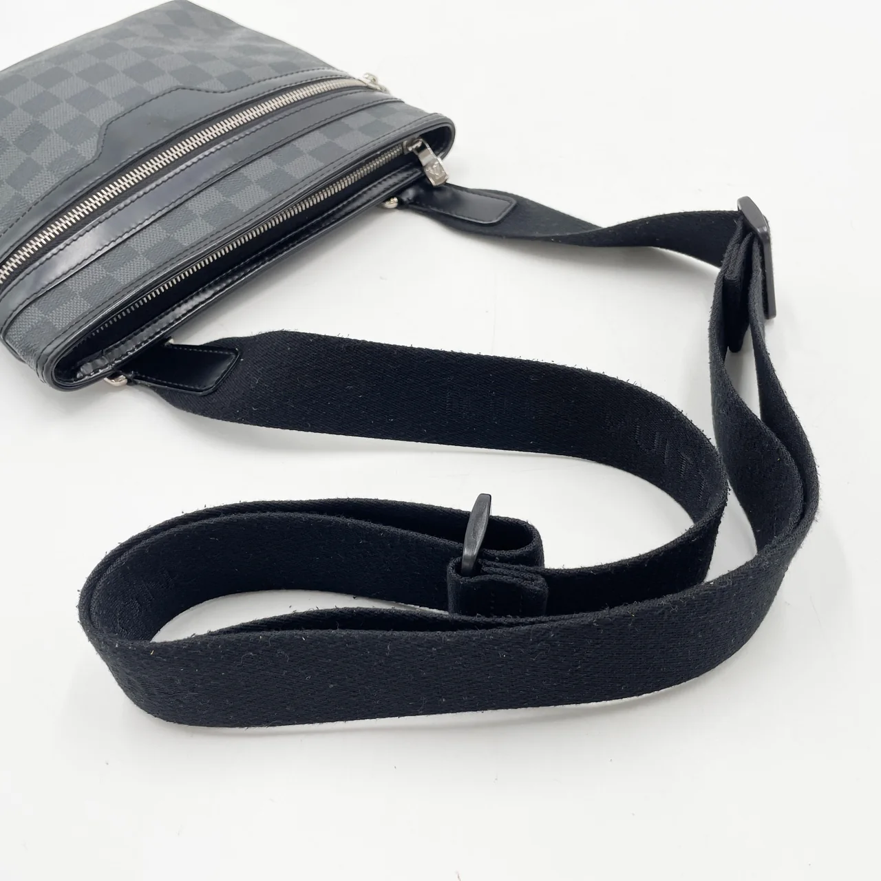 LV GRAPHITE THOMAS view 5