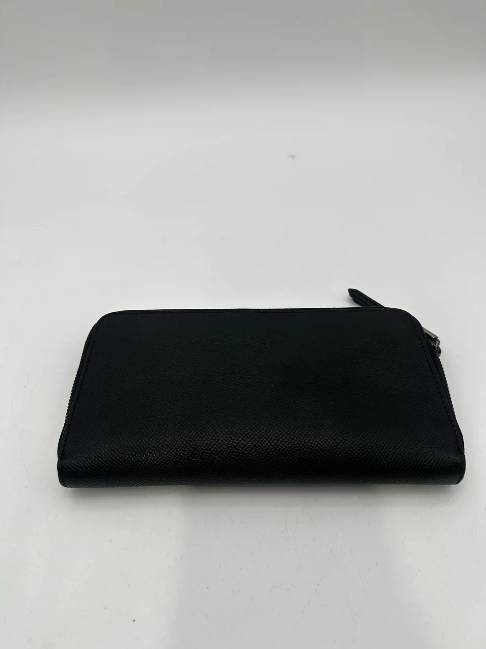 BURBERRY ROUND ZIP LONG WALLET (BLACK) hover