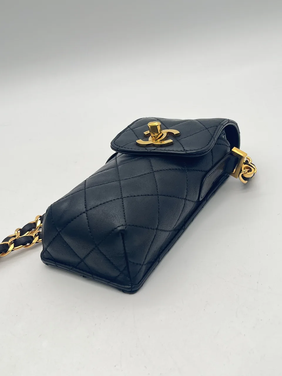 CHANEL SHOULDER BAG view 4