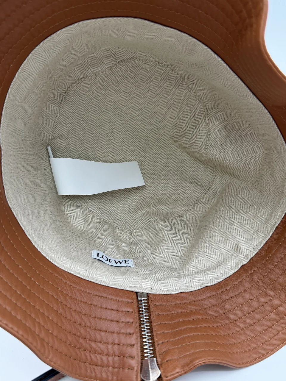 LOEWE BUCKET HAT view 4