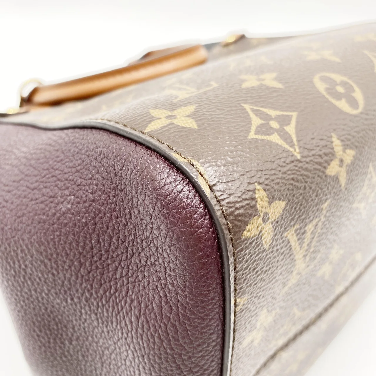 LV MONOGRAM FOLD TOTE MM view 4