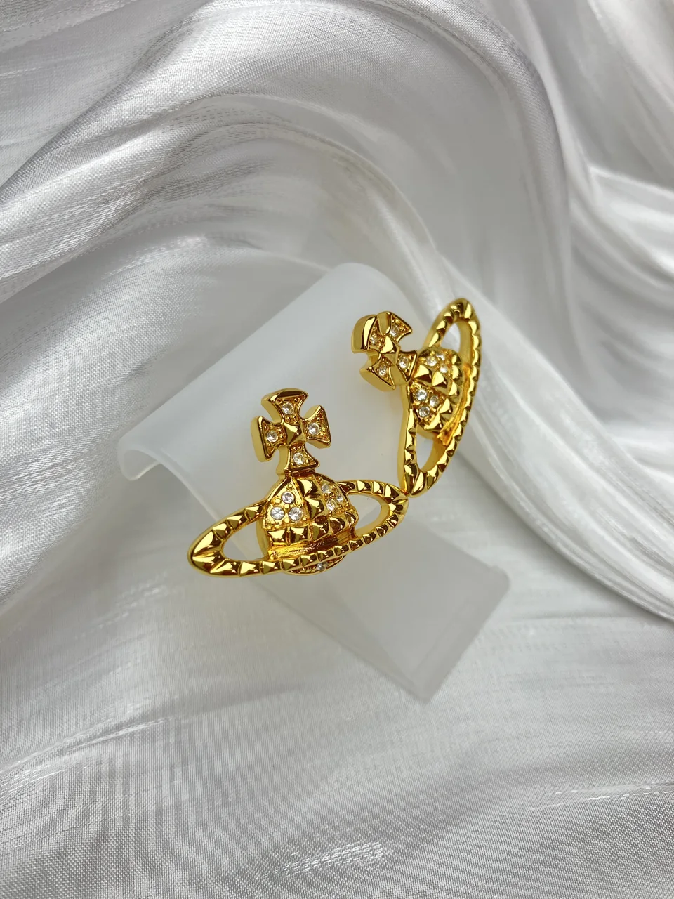 VIVIENNE WESTWOOD EARRINGS