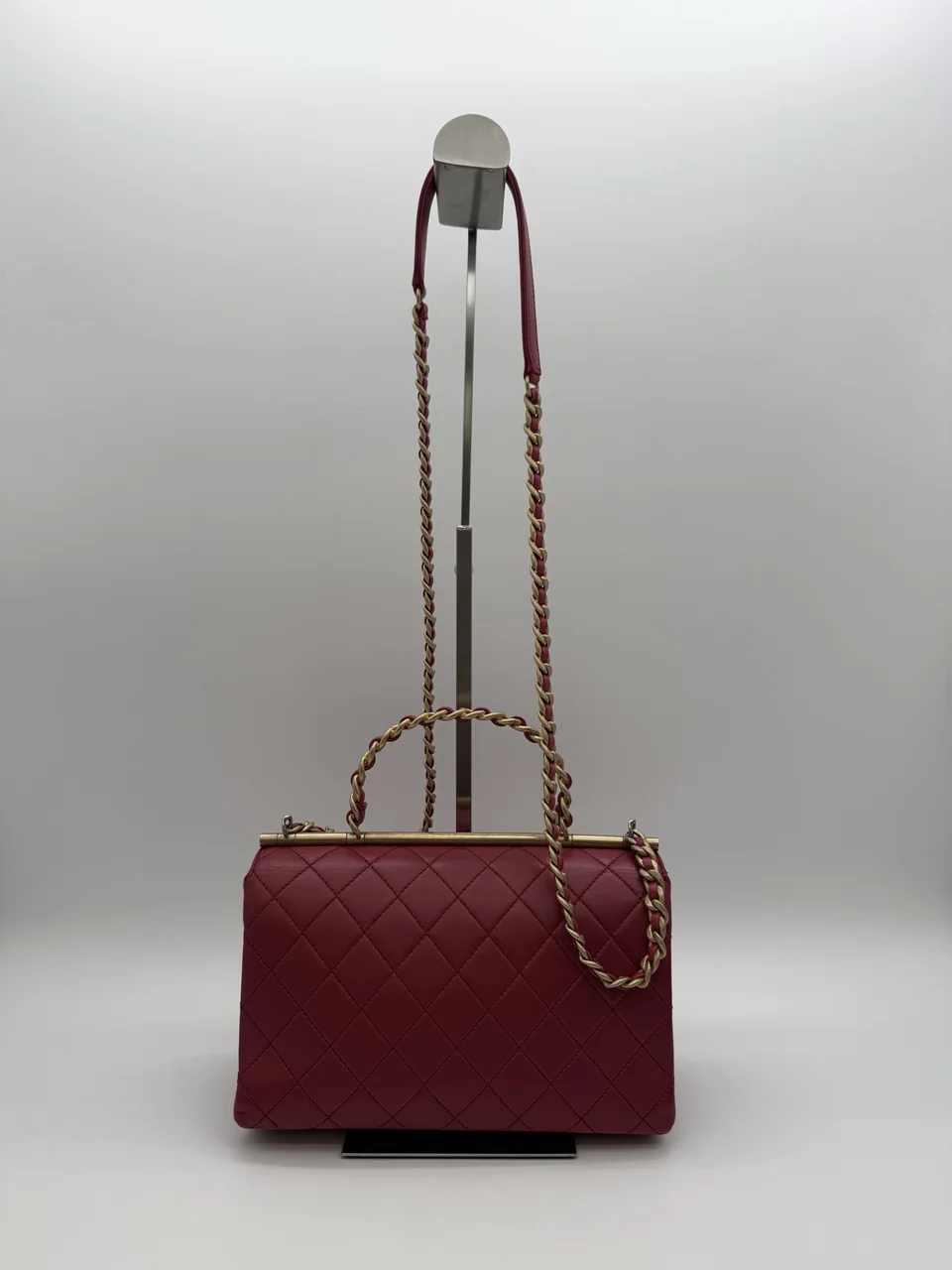 CHANEL SHOULDER BAG view 3
