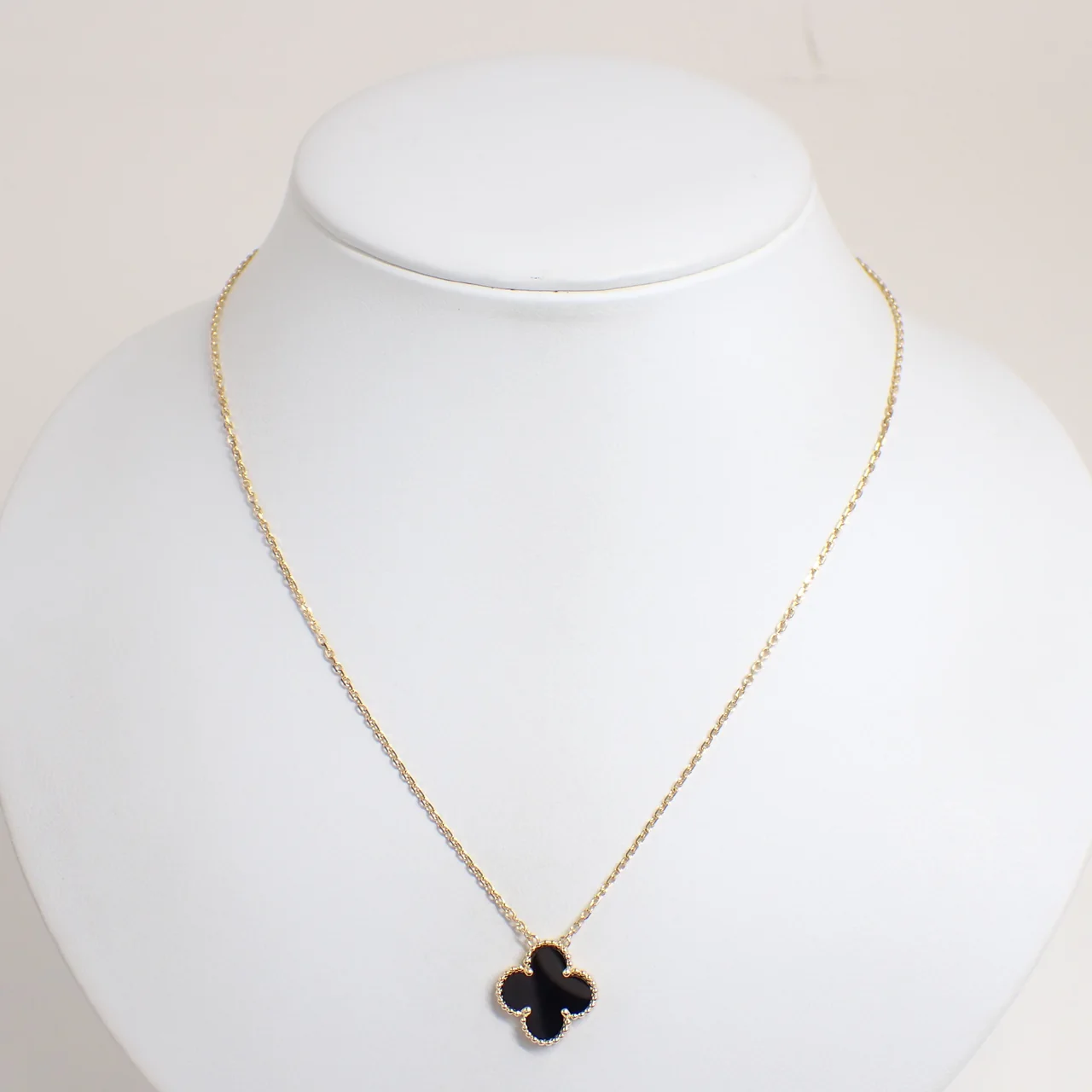 YG750 VCA VINTAGE ALHAMBRA NECKLACE 5.0G hover