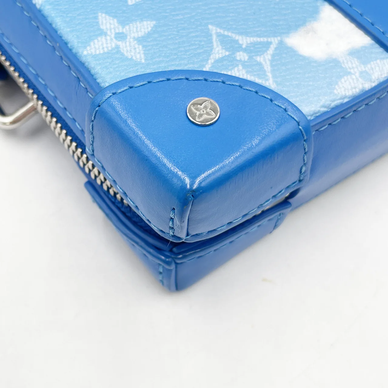 LV SOFT TRUNK WALLET (BLUE) view 4