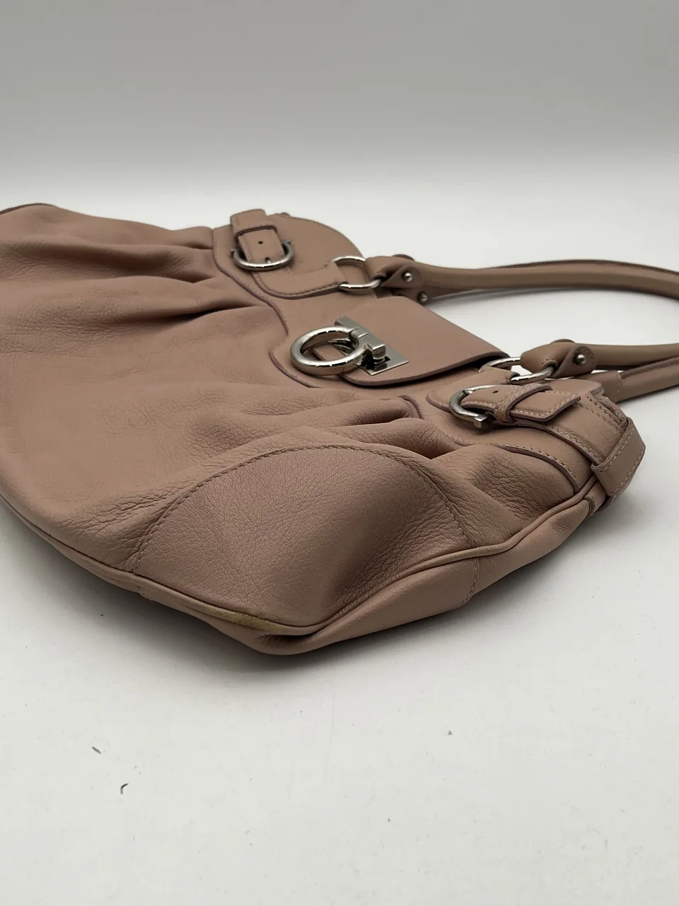 SALVATORE FERRAGAMO GANCINI SHOULDER BAG (PINK) view 6