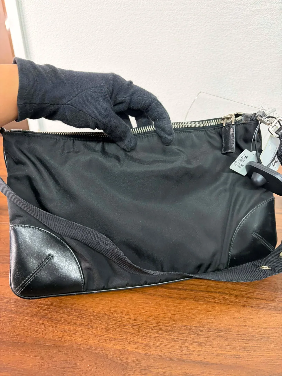 PRADA NYLON SHOULDER BAG (BLACK) view 3