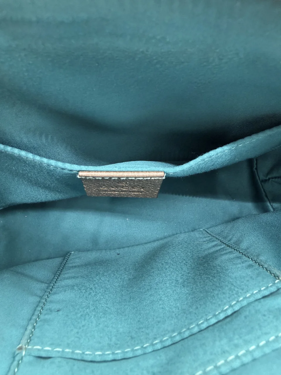 GUCCI GG SUPREME SHOULDER BAG view 11