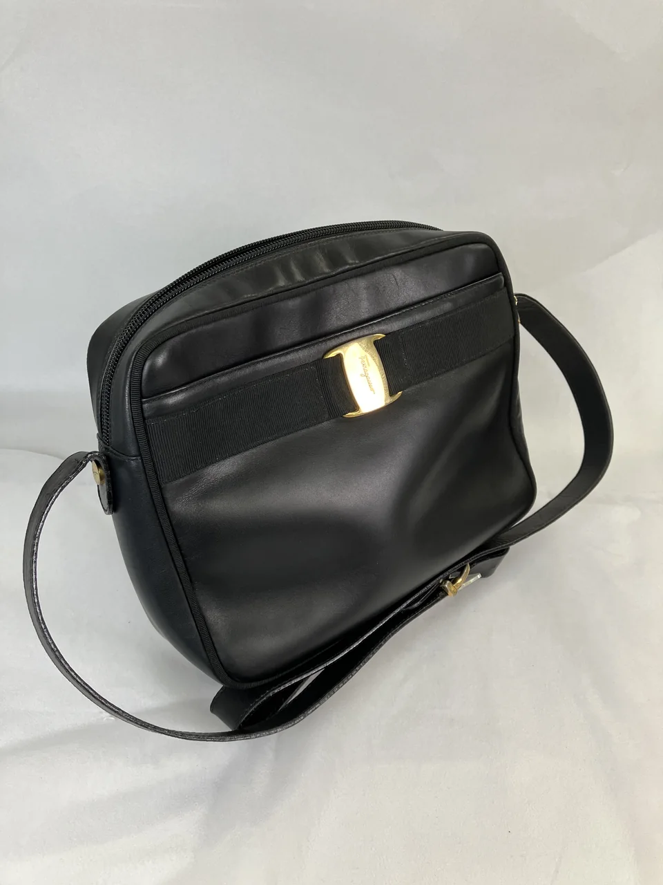 FERRAGAMO SHOULDER BAG view 4