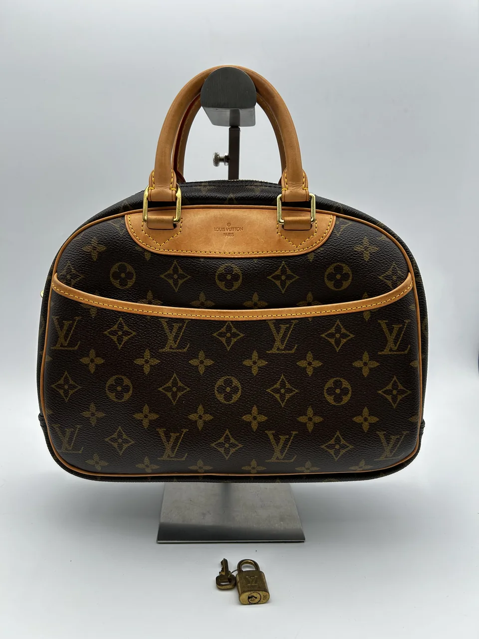 LV MONOGRAM TROUVILLE view 3