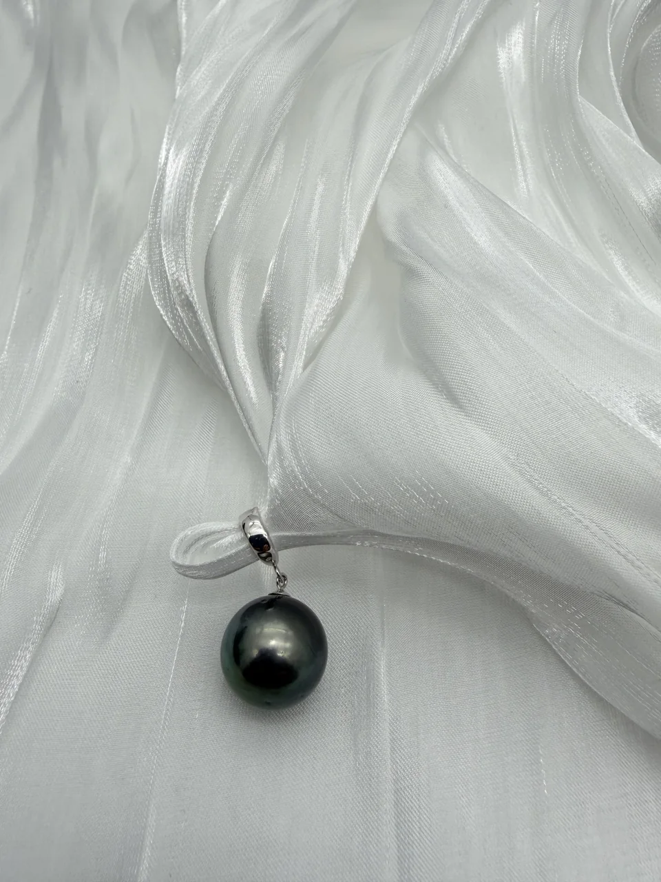 WGK14 PEARL PENDANT 13.7MM 4.4G hover