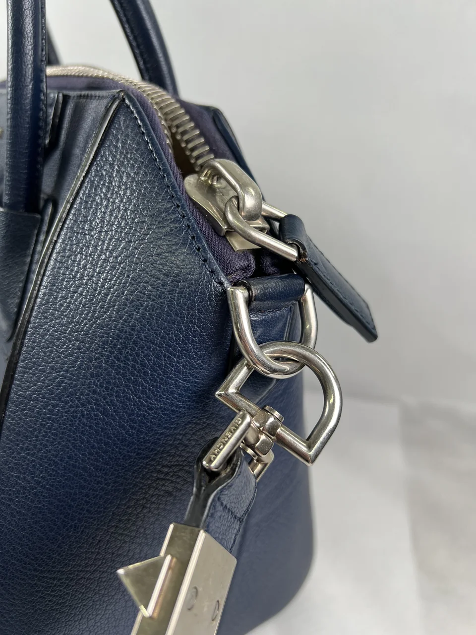 GIVENCHY SHOULDER BAG view 9