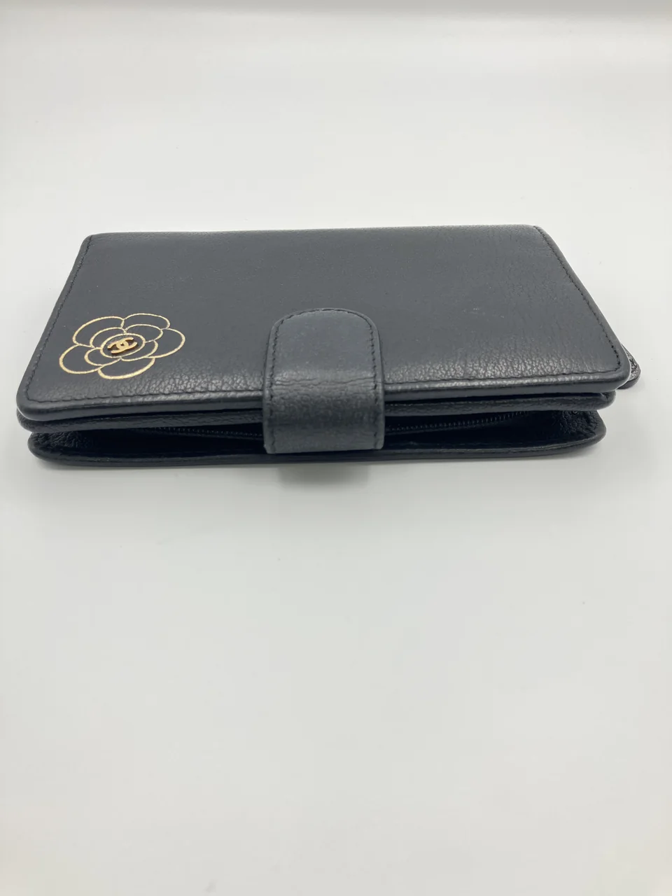 CHANEL CAMELLIA BIFOLD WALLET (16 SERIAL CODE) view 6