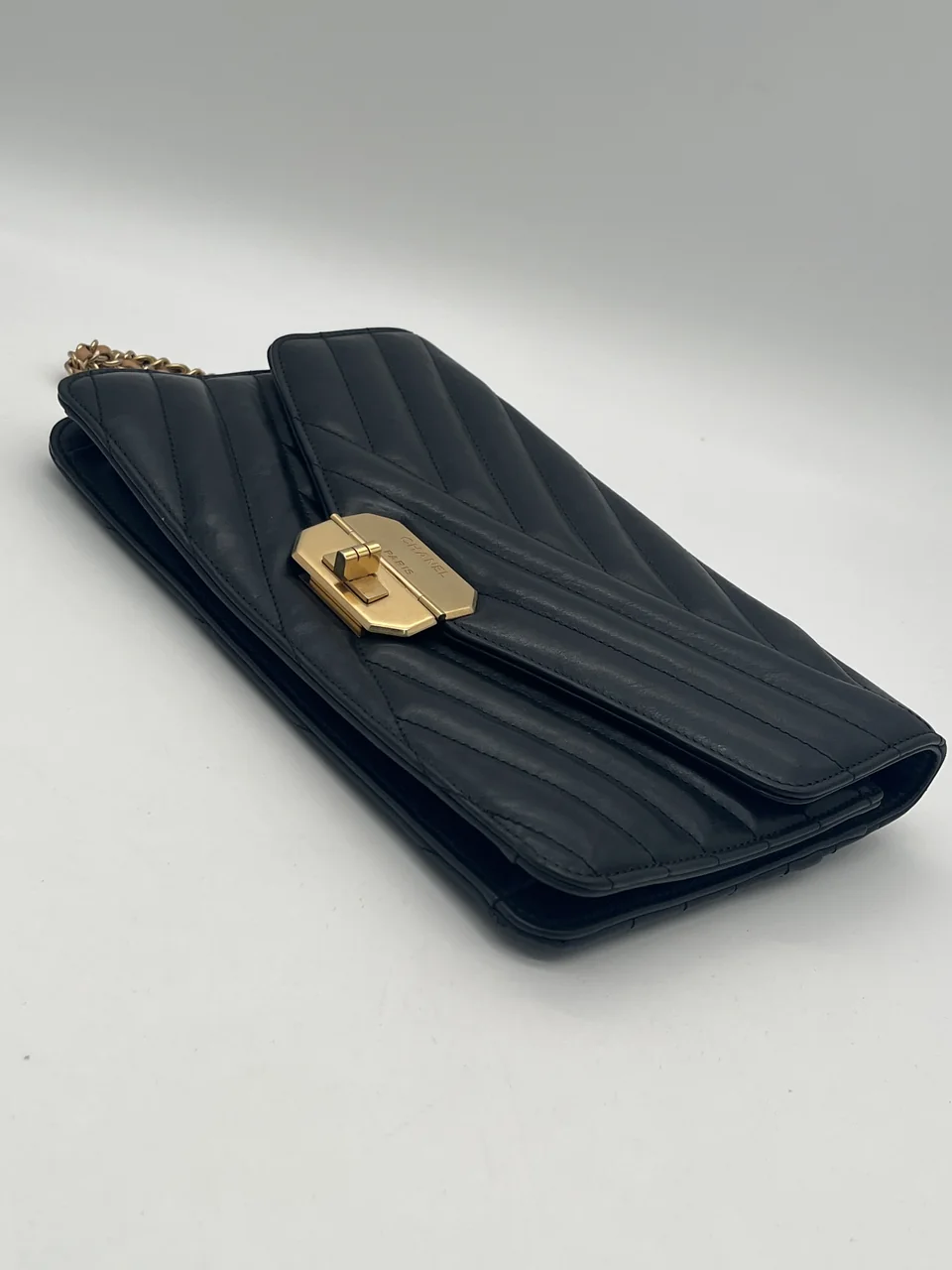 CHANEL LAMB SKIN CHAIN SHOULDER BAG photo 5