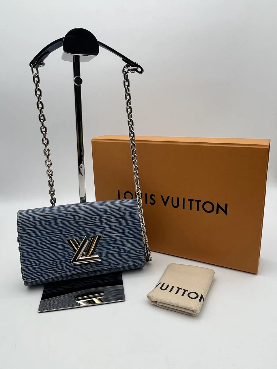 LV EPI M61036