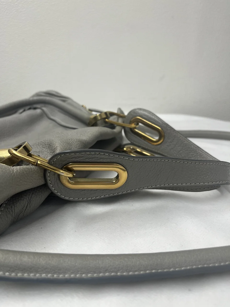 CHLOE PARATY TWO-WAY BAG (LIGHT GRAY) view 5