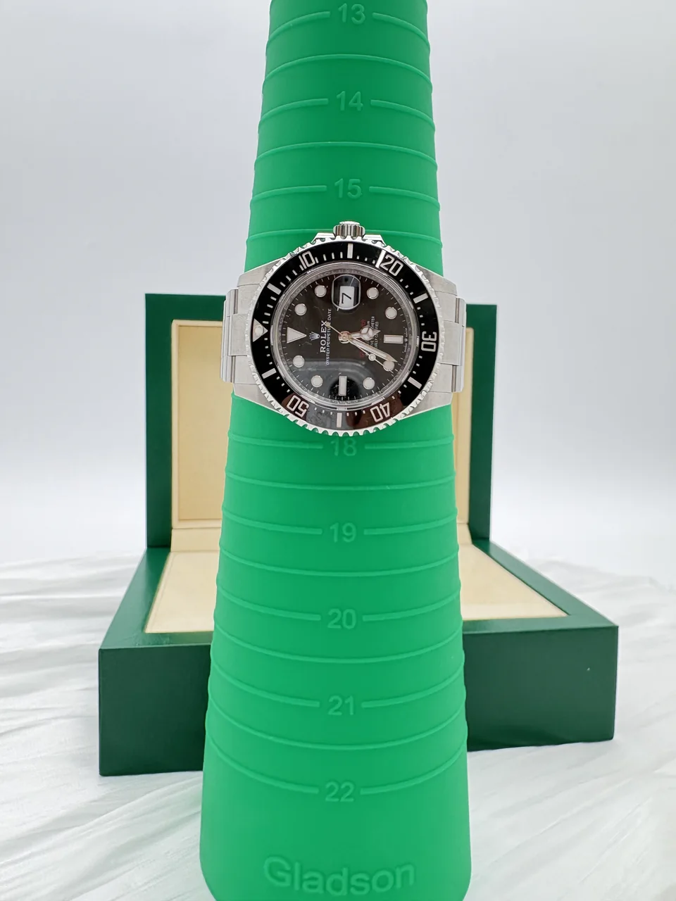 SS/AT ROLEX SEA-DWELLER (2023/03/17, 126600, 71XC4651) view 11