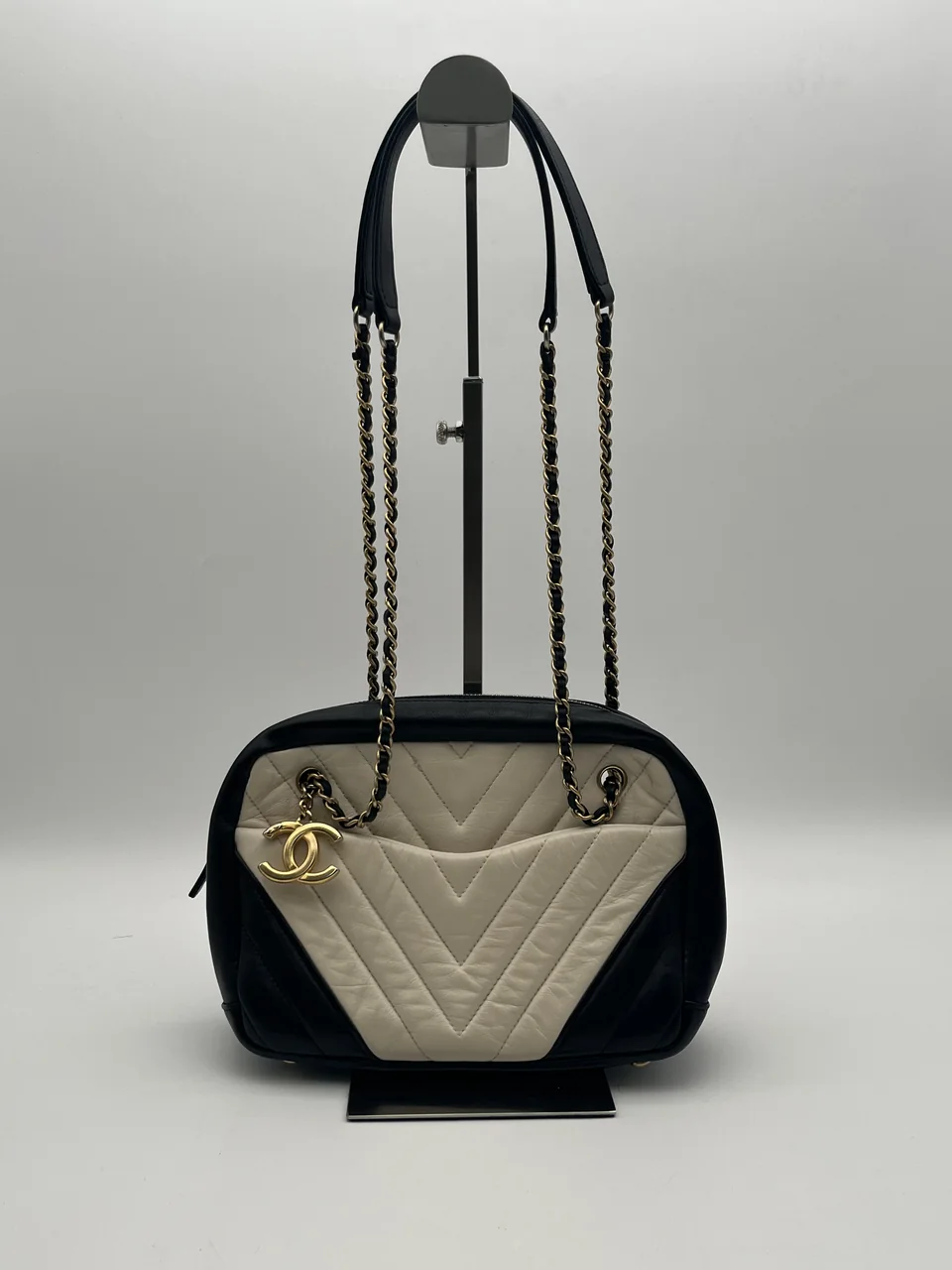 CHANEL LAMB SKIN V-STITCH (20 SERIAL CODE)