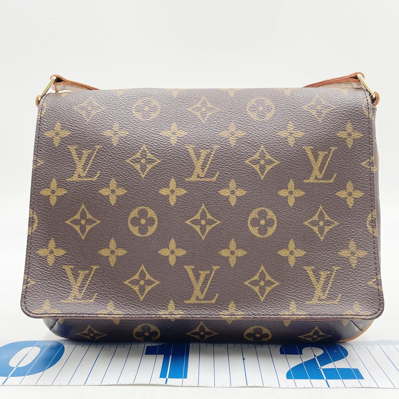 LV MONOGRAM MUSETTE TANGO SHORT view 2