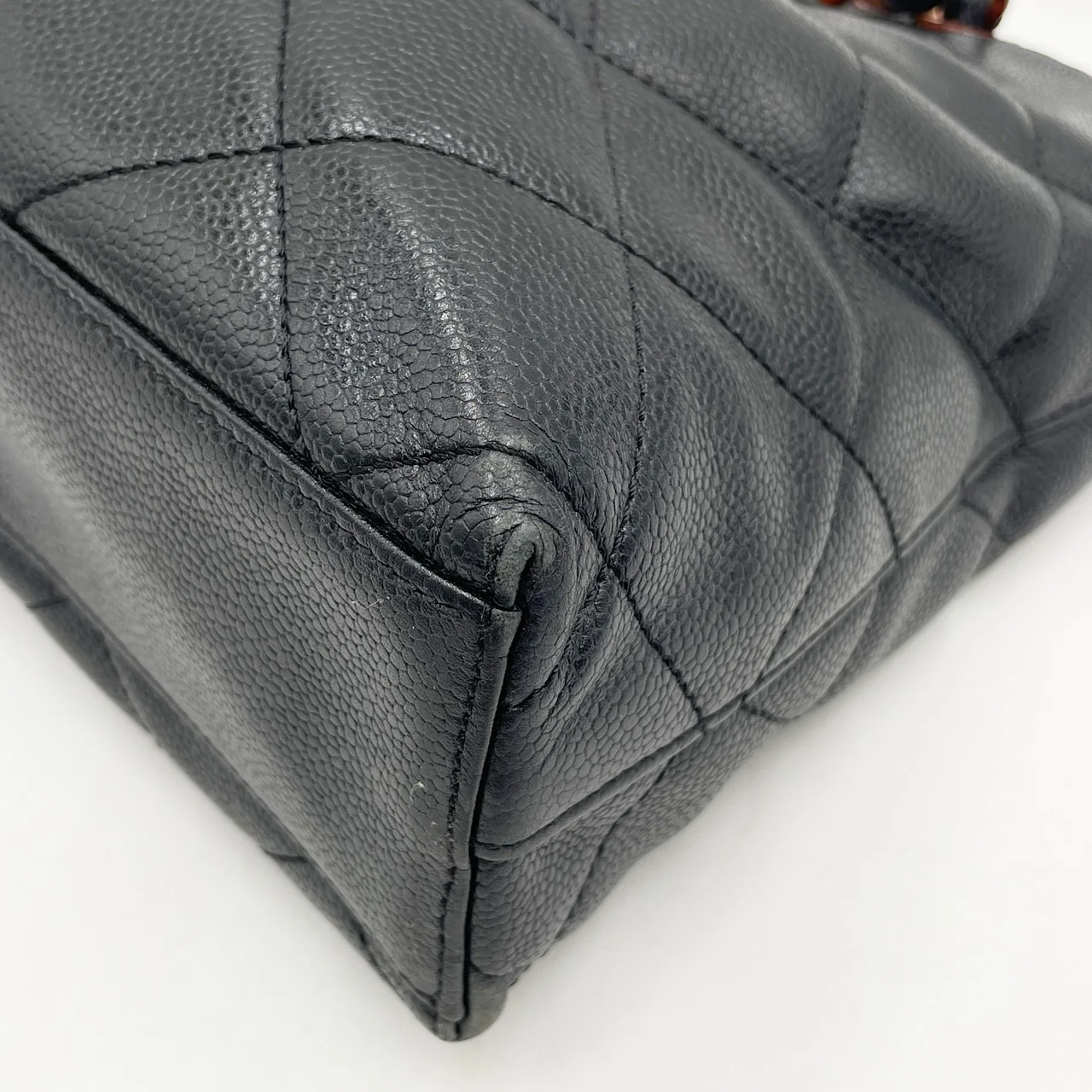 CHANEL CAVIAR CHAIN TOTE BAG (6 SERIAL CODE) view 5
