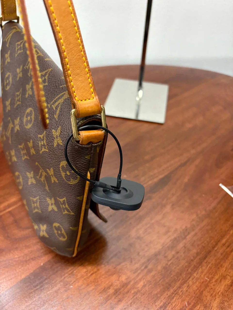 LV MONOGRAM MUSETTE TANGO photo 6