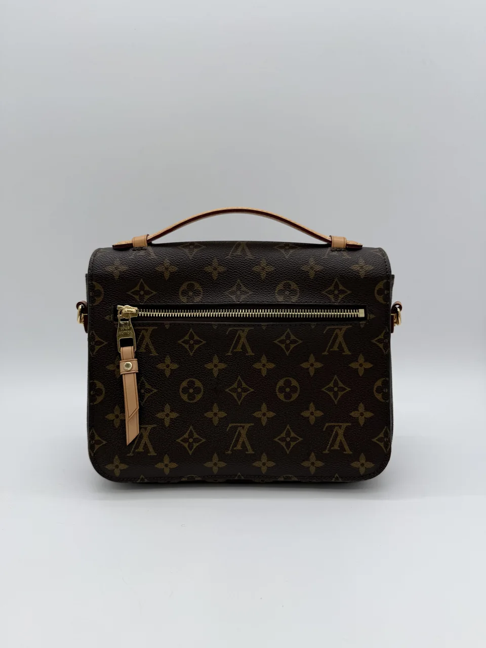 LV MONOGRAM POCHETTE METIS MM view 3