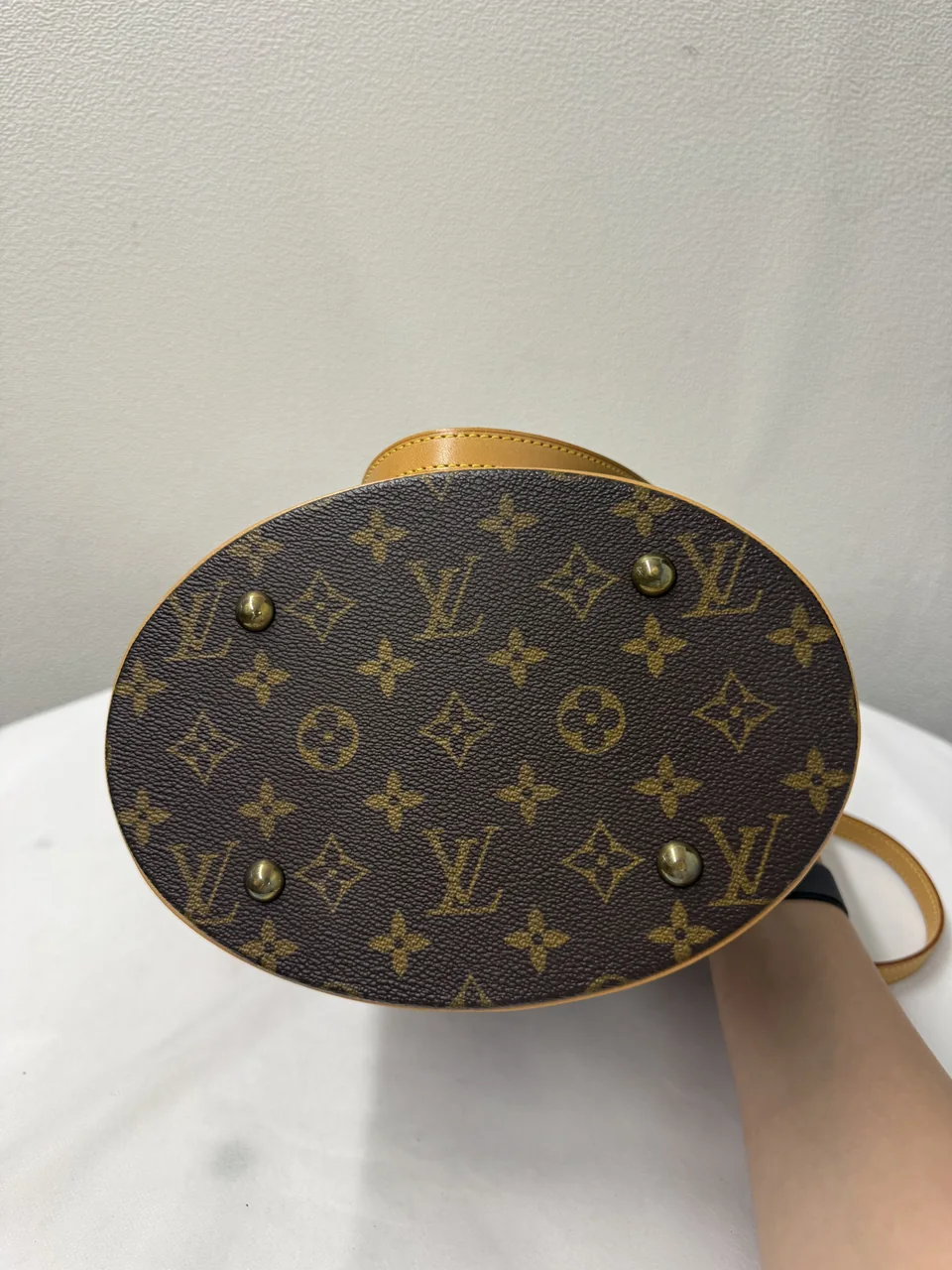 LV BUCKET view 7