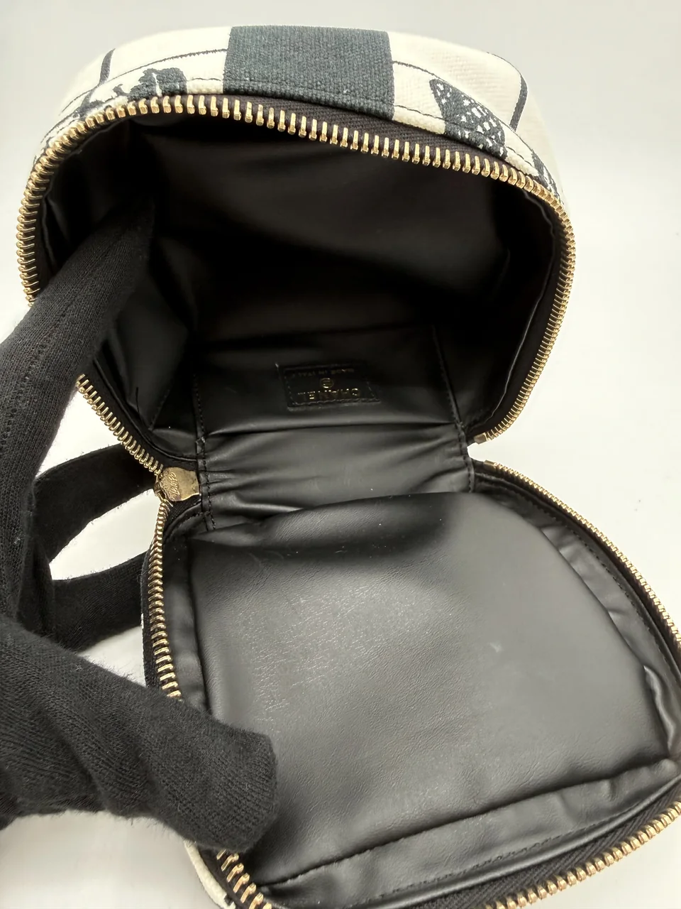 CHANEL VANITY POUCH view 8