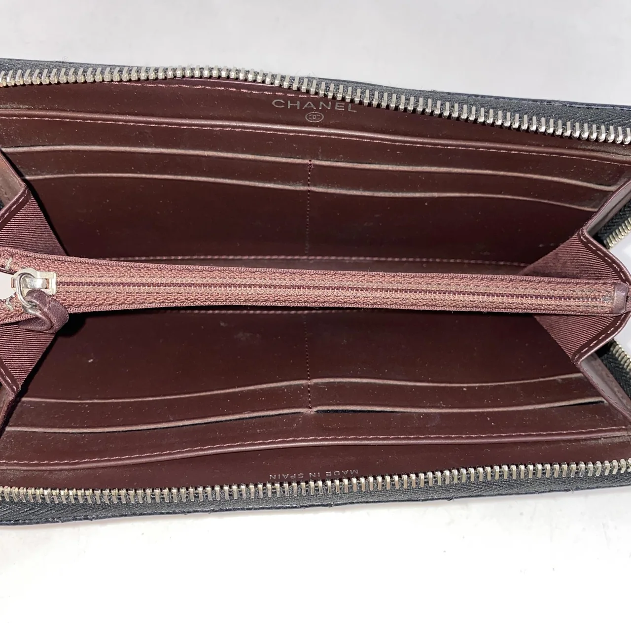 CHANEL CAVIAR MATELASSE LONG WALLET (22 SERIAL CODE) view 4