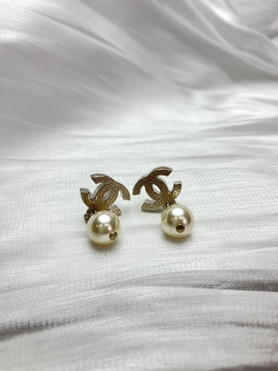 CHANEL EARRINGS view 5