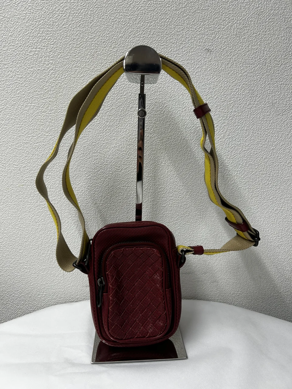 BOTTEGA VENETA MINI SHOULDER BAG hover