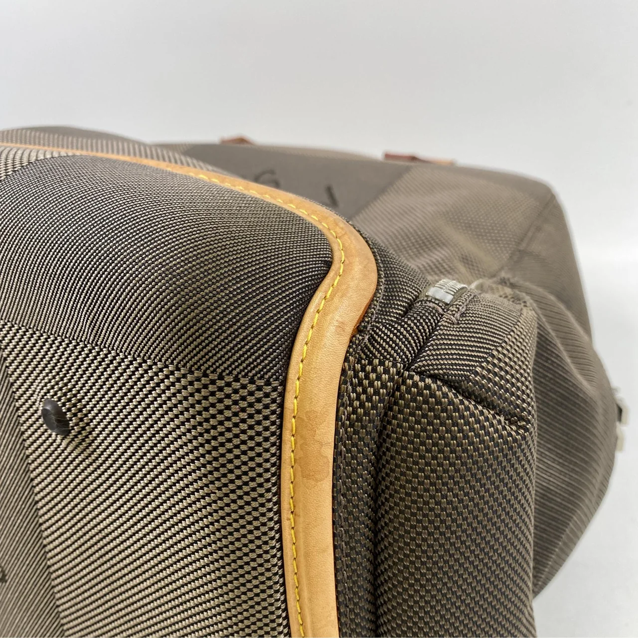 LV DAMIER JEANT AVENTURIER view 12