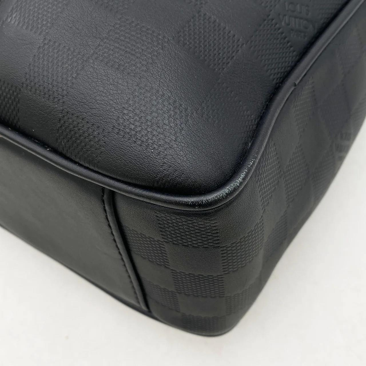 LV DAMIER INFINI TADAO PM view 11