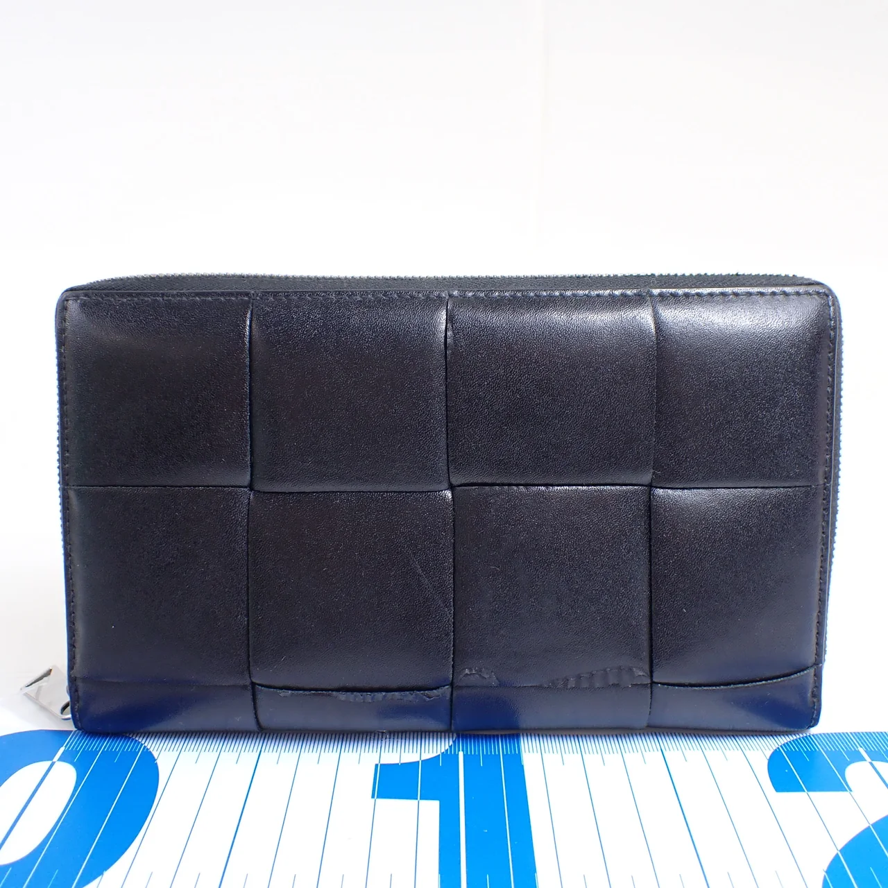 BOTTEGA VENETA CASSETTE ZIP AROUND (BLACK)