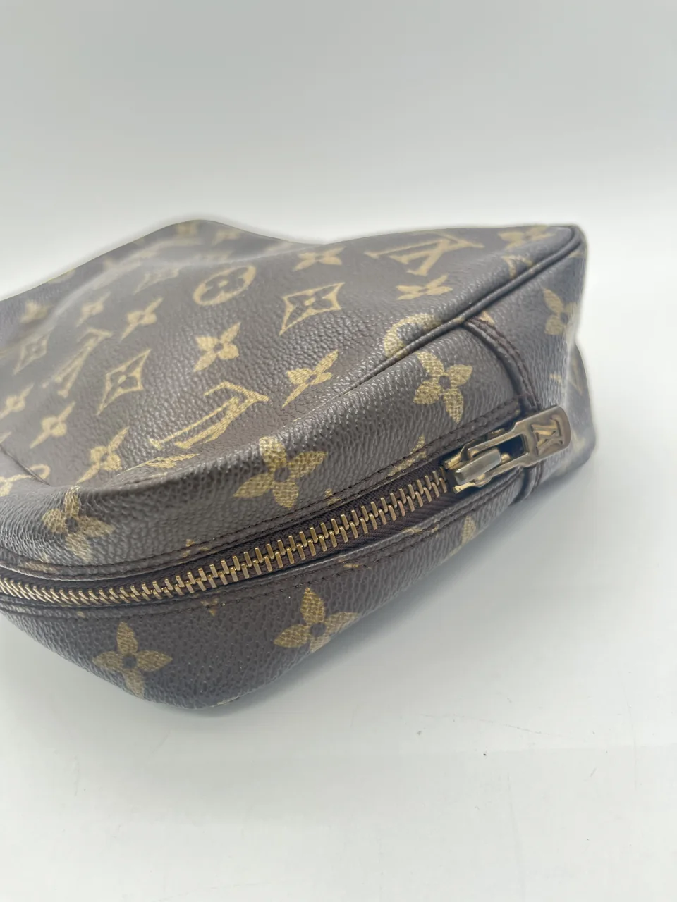 LV TROUSSE TOILETTE 23 view 5