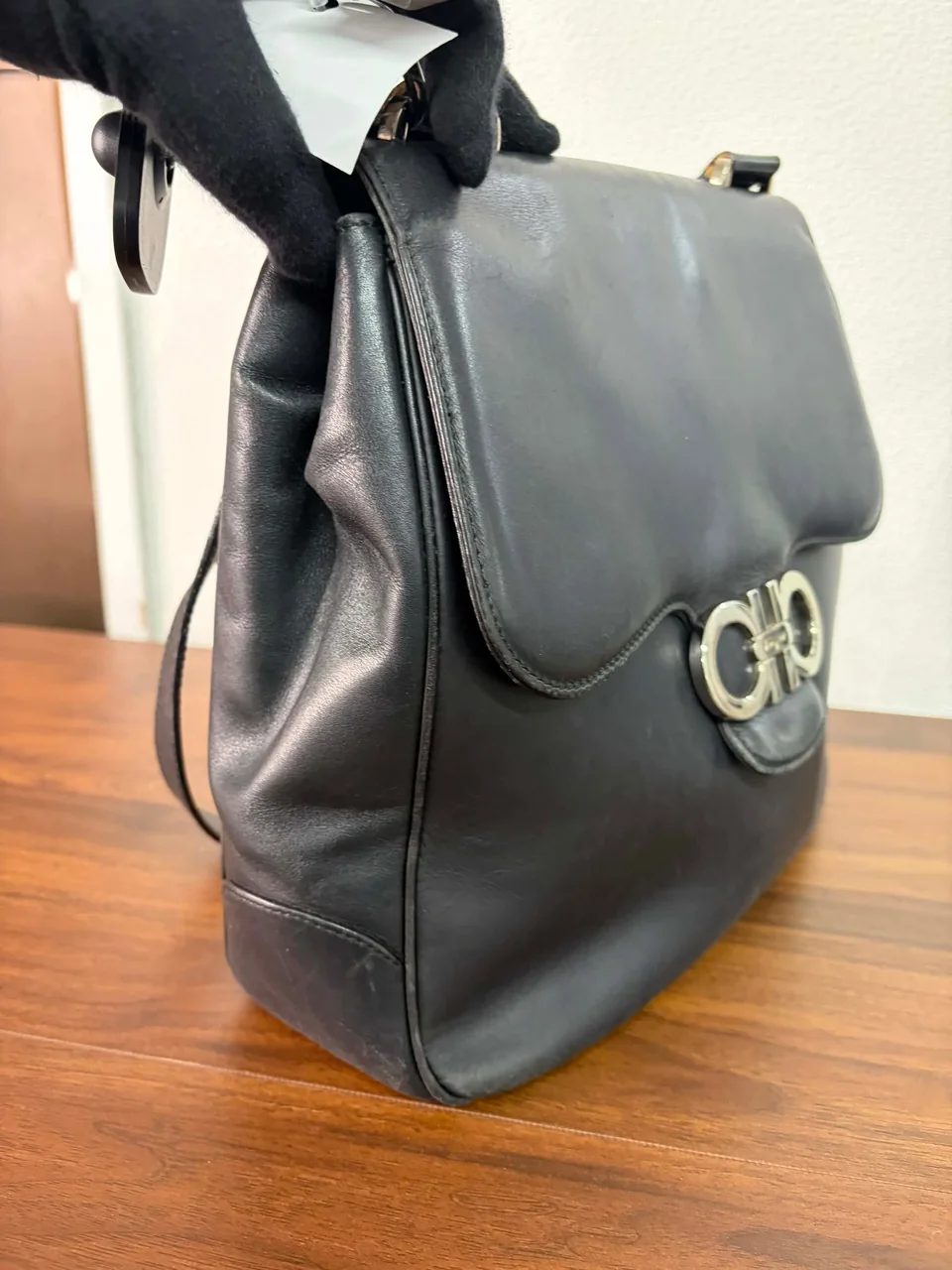 SALVATORE FERRAGAMO DOUBLE GANCINI SHOULDER BAG view 4