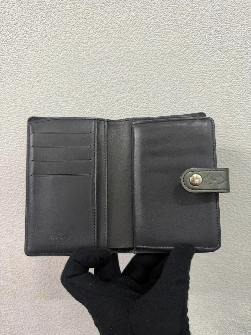 LV MONOGRAM MATTE PORTE MONNAIE PIER VIENNOIS view 9
