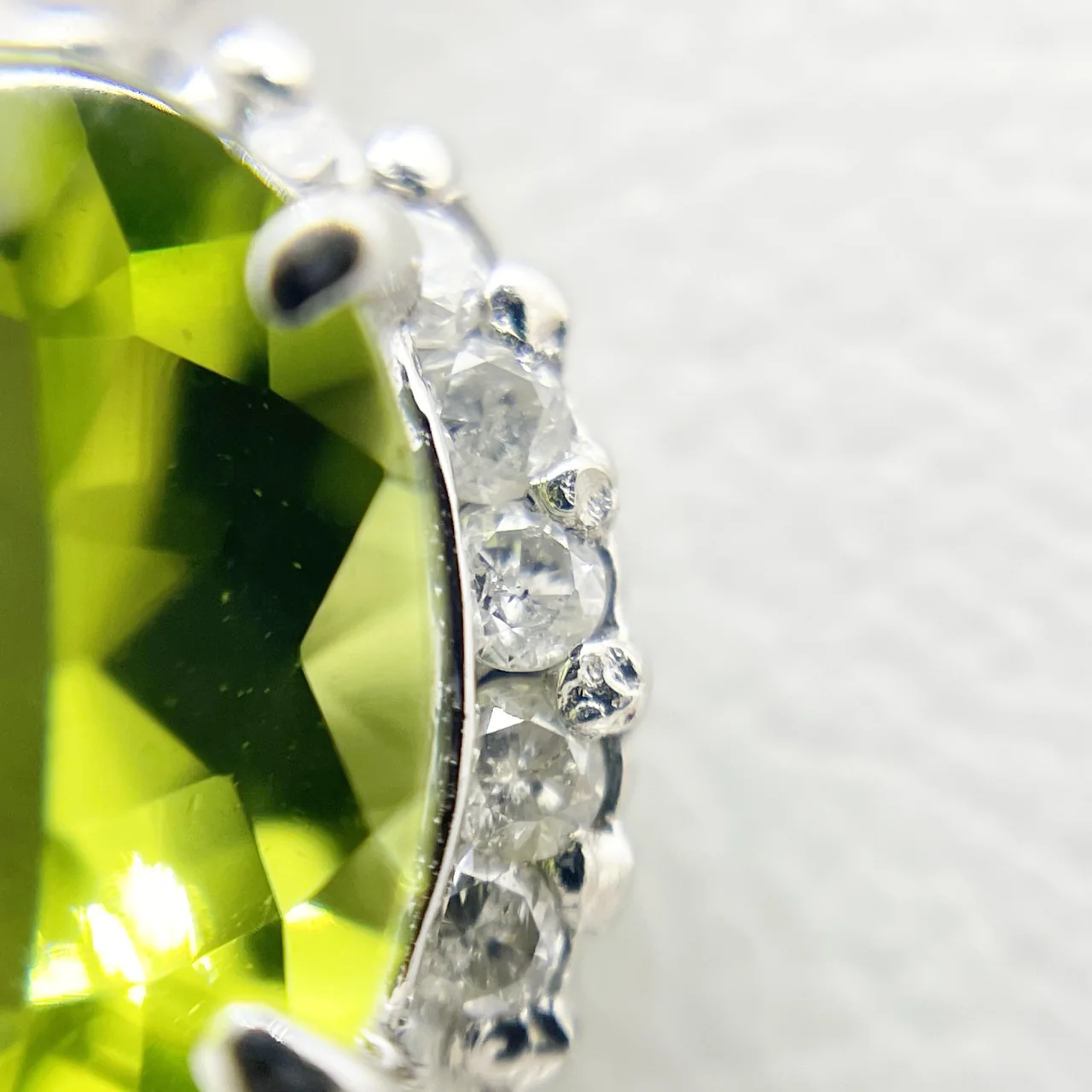 PT900 PERIDOT PENDANT PE1.81CTS FD0.23CT 2.0G view 4