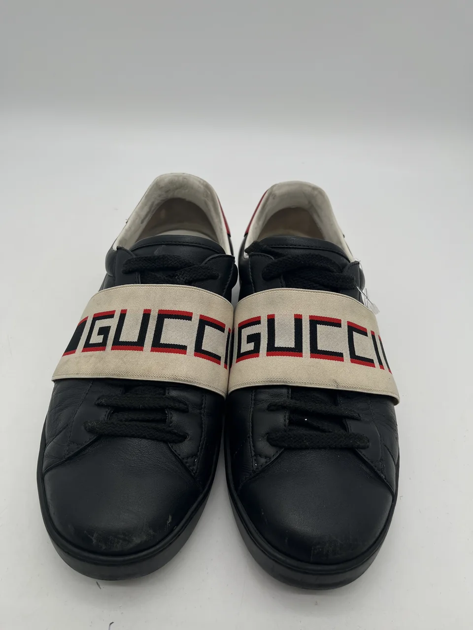 GUCCI SNEAKERS (#9 1/2)