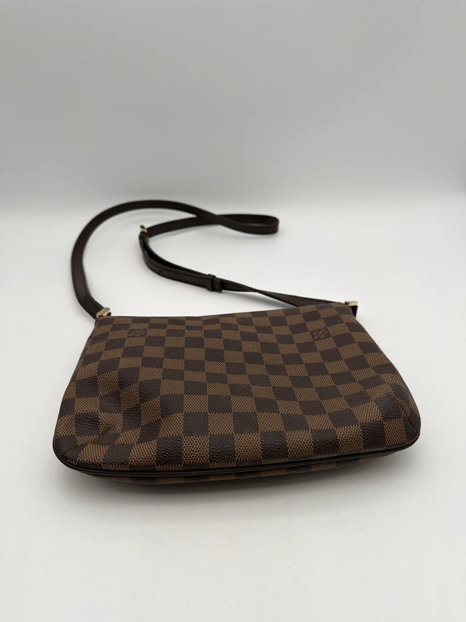 LV DAMIER MUSETTE TANGO view 4