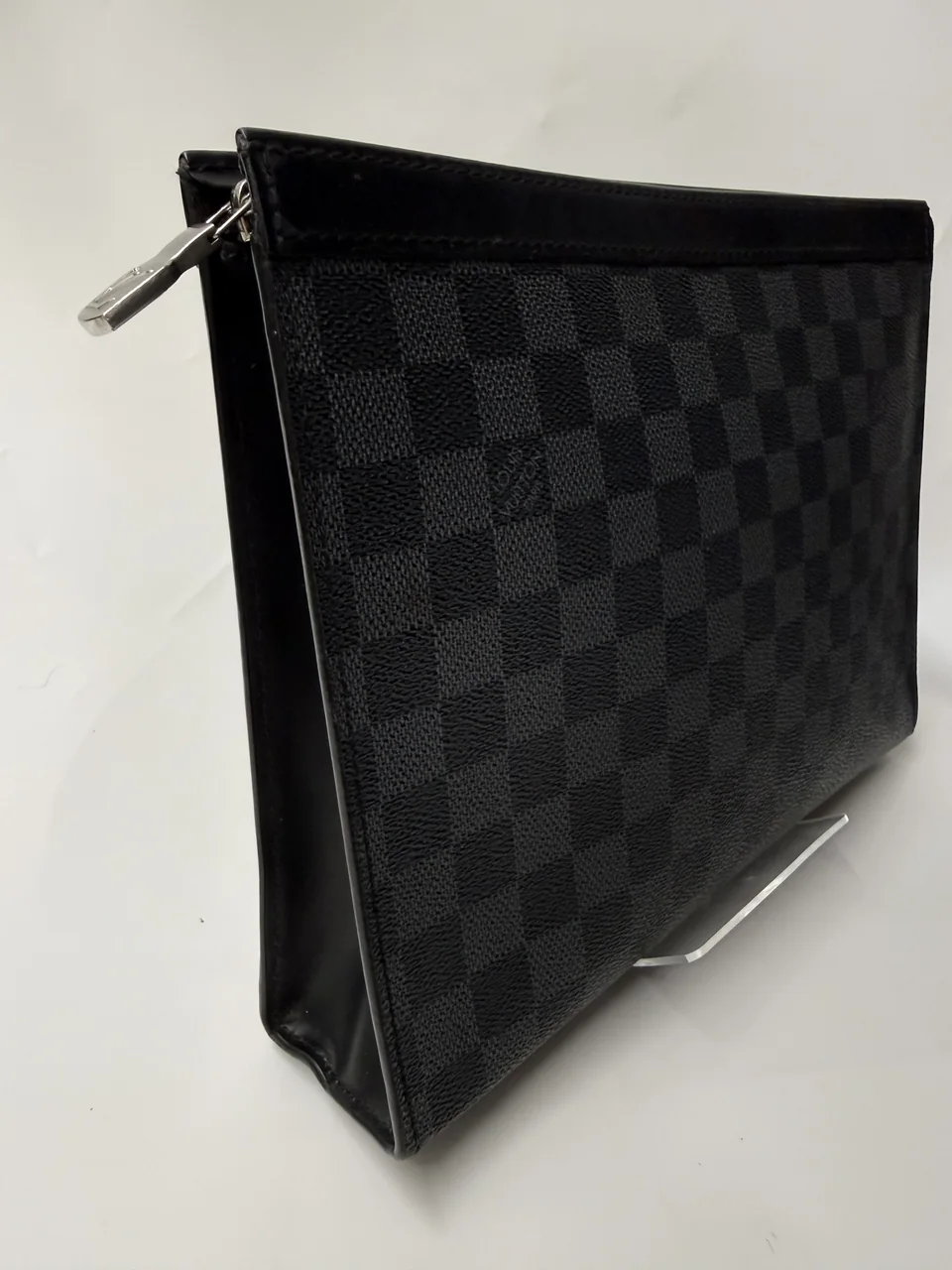 LV GRAPHITE BAG hover