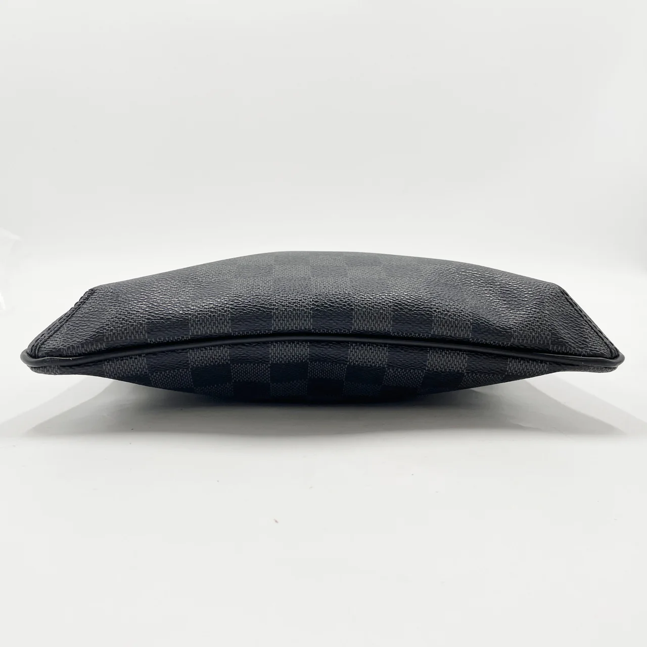 LV GRAPHITE THOMAS hover